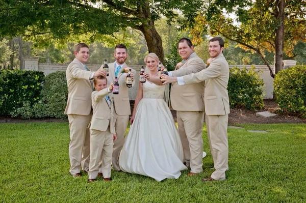 Kt__kc's tweet photo. @StArnolds helped fuel our wedding festivities! http://t.co/9wwySpQOAo