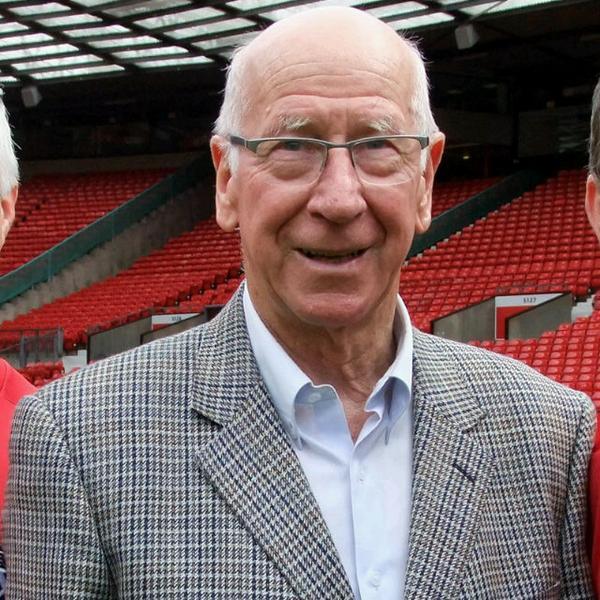 " Selamat Ulang Tahun Sir Bobby Charlton :)  birthday Legend :)