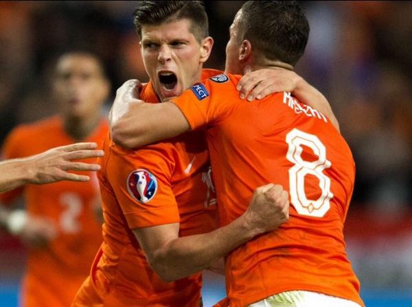 KJ_Huntelaar's tweet photo. #Eat - #Sleep - #Score - #Repeat 🎶🎶 #ZelfdeLiedje http://t.co/5tpybULNkz