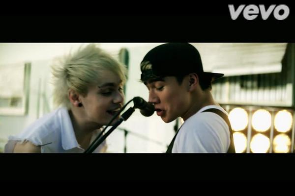 labelluke's tweet image. I LOVE THIS SO MICH #55SOSGOODGIRLSMUSICVIDEO