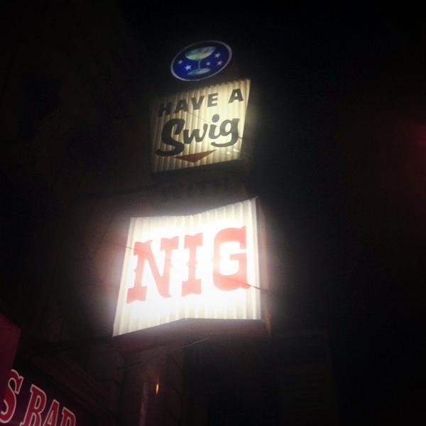 Call_Me_Alex's tweet image. I... don't really know how to feel about this... #timetochangethebulbs #ummm #really @MarkJosephMusic