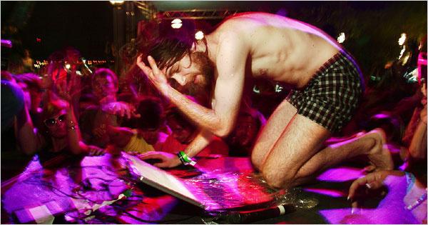 Embedded image permalink