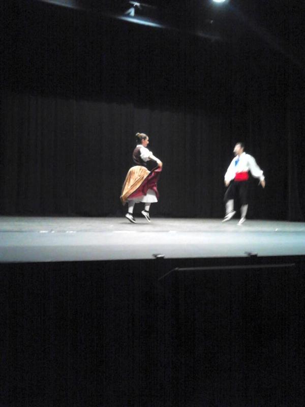 esbartvendrell's tweet photo. Primera part http://t.co/BrKUSzcqyZ