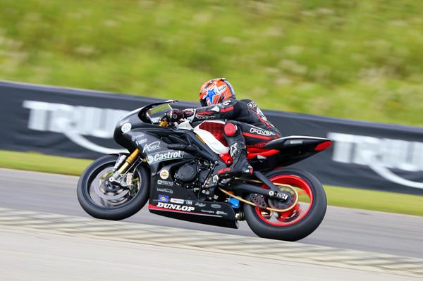 One of our fav riders <a href="/DiSalvo40/">Jason DiSalvo</a> riding his <a href="/TriumphAmerica/">Triumph Motorcycles</a> ! Help us wish him luck this weekend! #2014BVF #champion