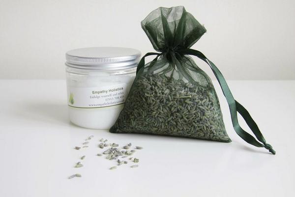 BritishCrafting's tweet image. Oooh - lovely gift idea! folksy.com/items/3878650-… by @EmpathyHolistic #britcraft