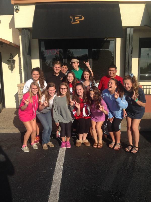 WTWClassof2016's tweet photo. 🍕PIZZA PIZZA PIZZA🍕 http://t.co/mPMccIGakm