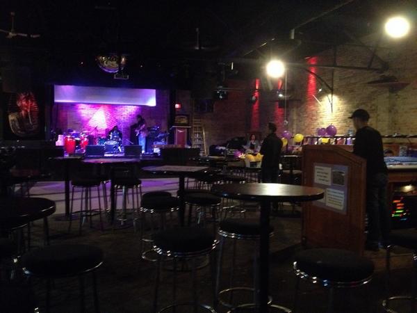AdventurersInc's tweet photo. Soundchecks! #flyfalcon http://t.co/OX9IUj0e93