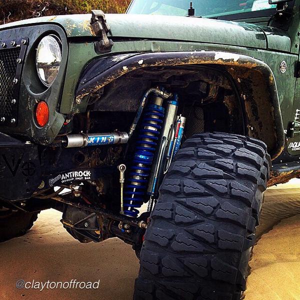 shorthousematt's tweet photo. by @claytonoffroad “FrontendFriday. #frog1 #frontendfriday #friday #mudgrappler #nittotires #kingshocks # … http://t.co/5sFzSlIyaI