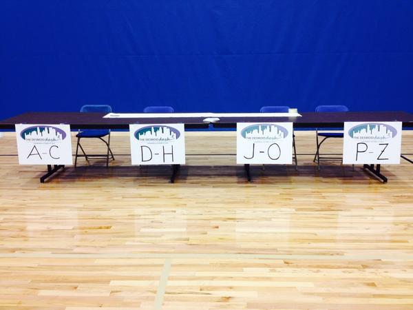 DesmoidDash's tweet photo. The 2014 #desmoiddash5k is all set! All we need is our runners! We can't wait to see everyone tomorrow @AllThingsSTA! http://t.co/3MCwJhAbMi