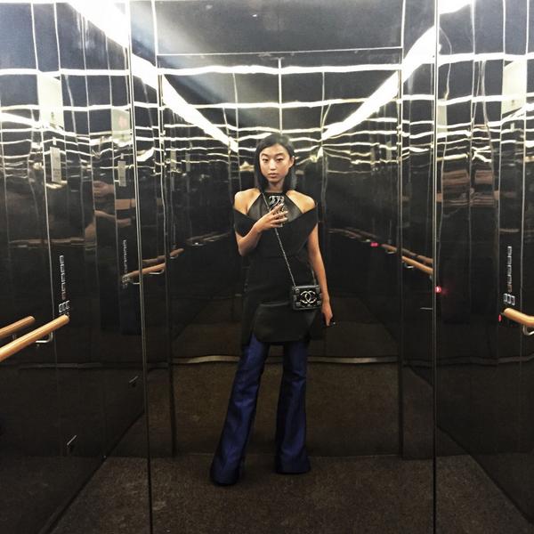 MargaretZhang's tweet image. Warped: sneaky-exit back to the library mid-@royalrandwick Moët Stakes Day #sydneyspring 😭