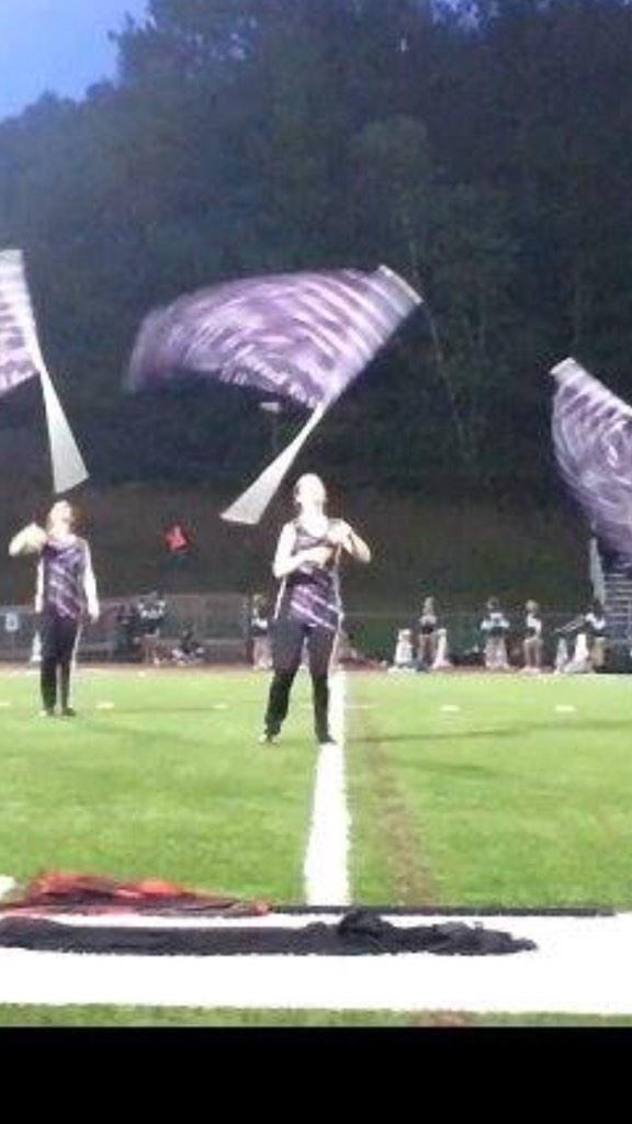 fae_funscary's tweet image. #colorguardproblems free hands.