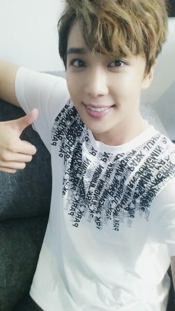 topitha's tweet image. ♡♡ &quot;@JungMin0403: 오늘 투어 첫공연 잘마쳤어요~!!!^^ 
더더더 힘내서 아자아자~!!!^^ http://t.co/THkgS1QqK4&quot;