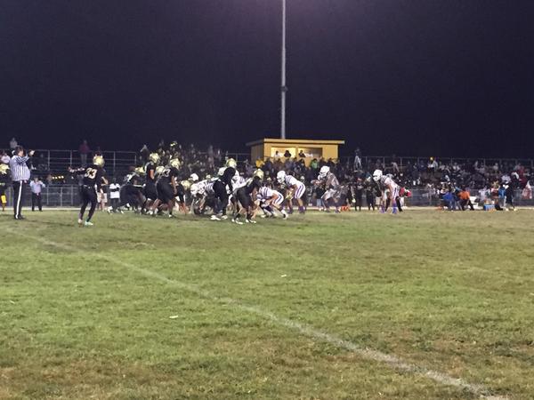 piedmontfb's tweet photo. Gabe Watson kick-off return with 1:35 left for a Piedmont 24 Hayward 20 - Final http://t.co/Nyb5hLijrS