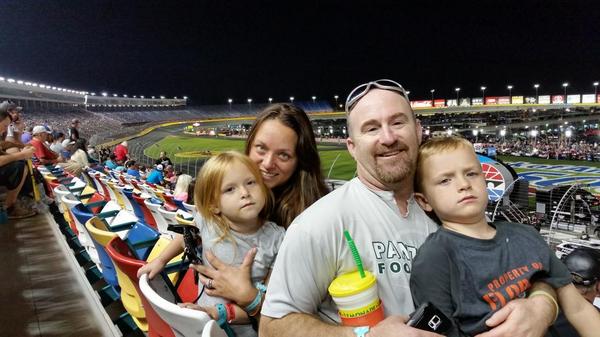 herdofturtlez's tweet image. #speedwayselfie