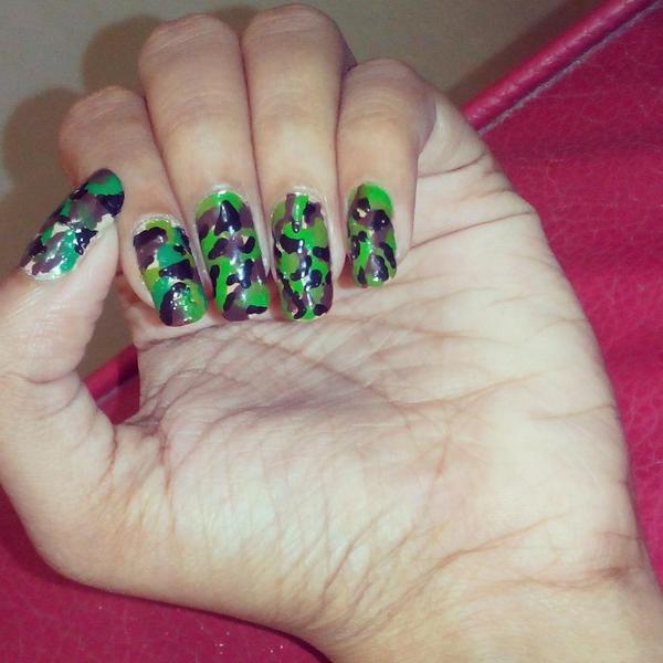 pawarashanka's tweet photo. Camouflage💅 http://t.co/a2GTlSL6bg