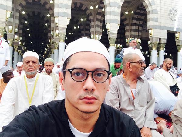 rayes_anom's tweet photo. Fajr di Medina http://t.co/t4uuazsyXx