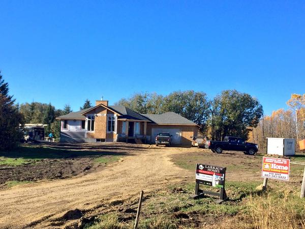 LarkaunHomes's tweet photo. Pic of the day. This custom acreage is moving fast due to our amazing trade partners. Together we get projects built http://t.co/PXM0rZ4kJP