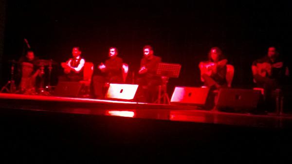 BLUSHPanama's tweet photo. @FlamencoEmbrujo...y así comienza una noche mágica. http://t.co/hiKqBWfqwM