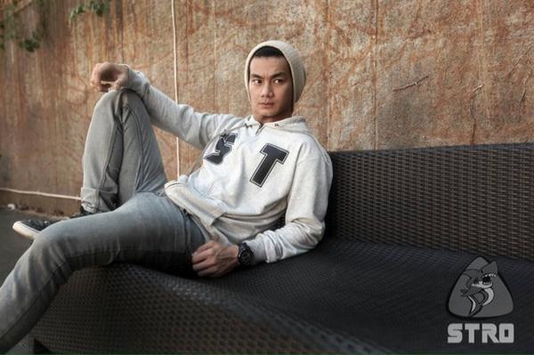 Grey hoodie
Sms : 085788586333
Line : stro apparel
Also find us on twitter / IG : @stroapparel