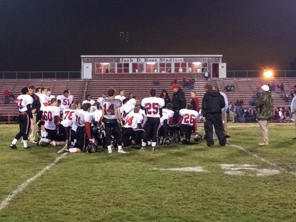 SrHighFootball's tweet photo. Another great win on the road!! Go Devils!! #teamworkprevails http://t.co/jjhLDrGEXo