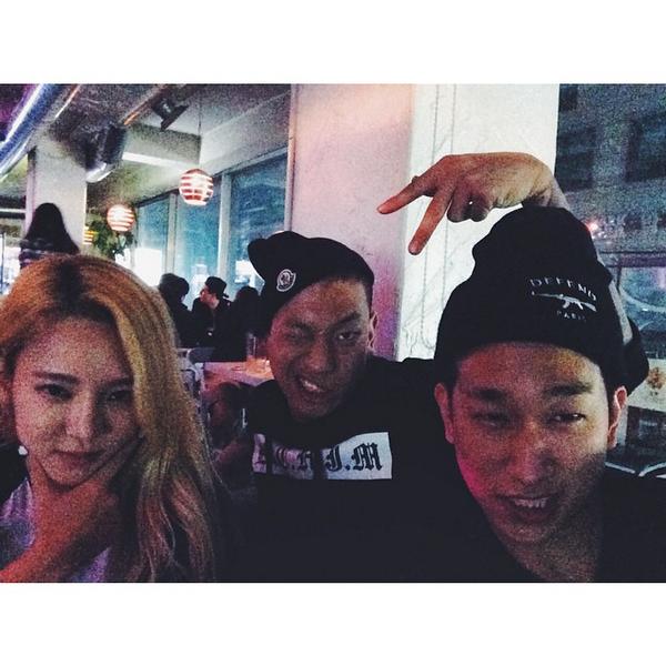[OTHER][26-11-2013]SELCA MỚI NHẤT CỦA HYOYEON  - Page 7 BzoZwV3CEAANnLY