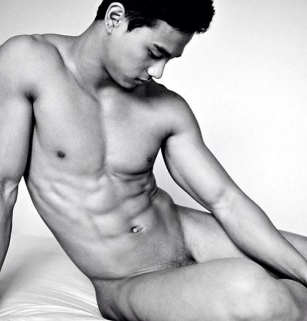 shirtless4ever's tweet photo. Hot #naked #handsome #sexy #abs #pubes #muscles #hunk #gay #asian b&amp;w http://t.co/vwYTBxMdnn