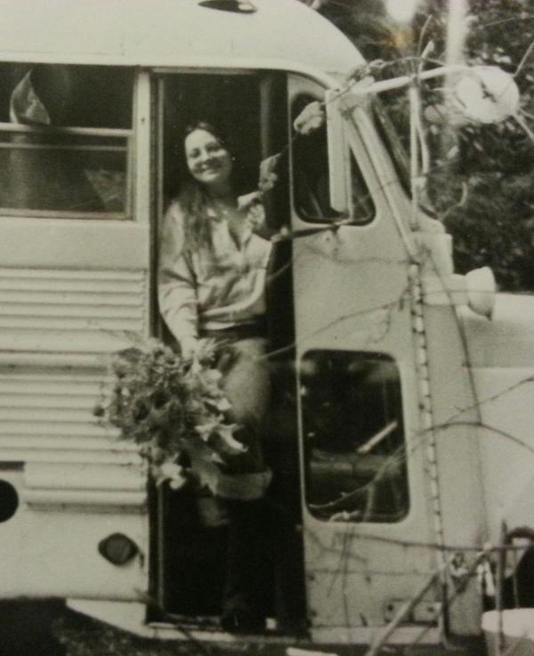 jla1122's tweet photo. #flashbackfriday #backintheday #NiseneMarksRedwoods #schoolbushome #noelectricity #roughing #Lovingit http://t.co/UM5RaPtLpR