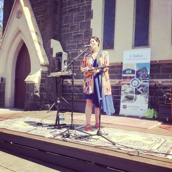 singingfinches's tweet photo. #georgiafields at #darebinmusicfeast right now on High street! Divine! http://t.co/QRVYX37o6H