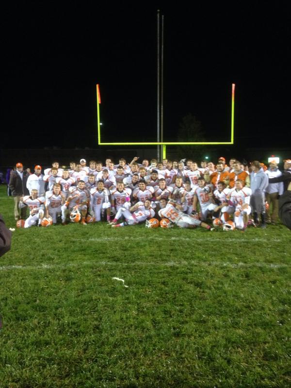 CatchItKansas's tweet photo. Nice! MT @harphiros: @CatchItKansas NCKL CHAMPS! 39-21 final over ClayCenter @aceboogey01 @TannerHoekman @ElotGassMan http://t.co/axdWvg97xD