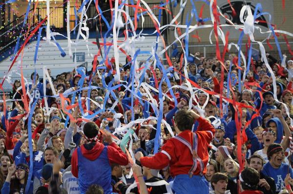 CampfieldKyle53's tweet photo. “@BoroBlueCrew: Best student section in the state #BCOD  #USA #MericanNight http://t.co/u3G8Fxfzl7” @HsSections