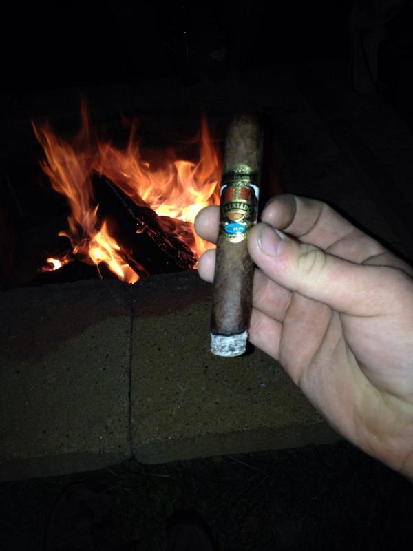 JoeClaseman's tweet photo. @alecbradley #prensado around the fire on this beautiful Minnesota night with @jas_schulz. #boo @kc_lamontstick http://t.co/JM6MPmjZeK
