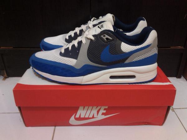 VRVstore's tweet image. Nike Airmax Light breeze size 9us/42,5 idr 800k exclude ongkir. Cp cek bio @SneakickSS @kickSolution