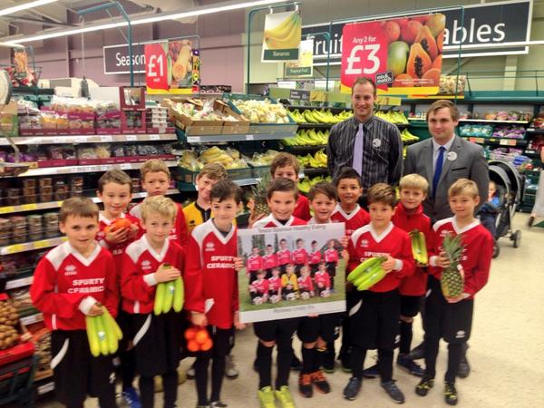 <a href="/Tesco3384/">Tesco Shaftesbury</a> supporting healthy eating with Shaftesbury Football Club Under 9's <a href="/colly75/">Paul Collingridge</a> @macallan10