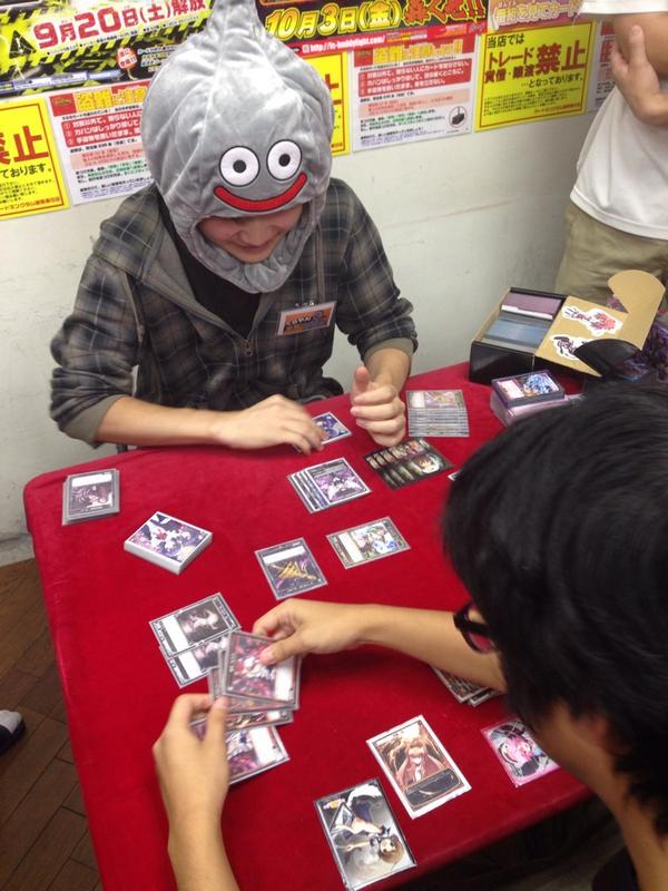 よっしー カードキングダム على تويتر 238店長 サンダー くらやん とり店長ができるカードゲームで対戦中 Http T Co Fkfo2xnlo3