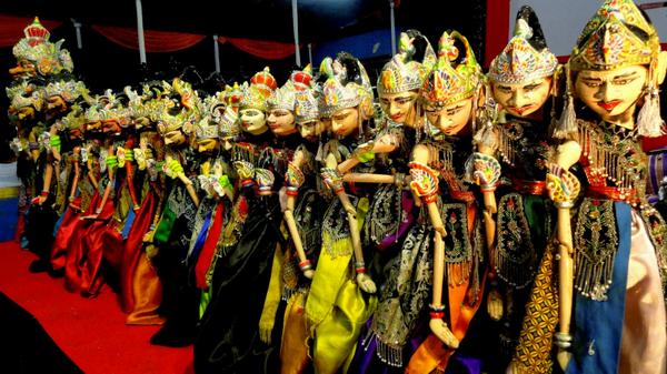 kemnus's tweet photo. Ayo abadikan indahnya seni budaya Indonesia lewat karya-karya fotografimu :) #KemNus2014 http://t.co/o5uNJ4de5d