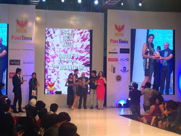 btsmyeuphoria's tweet photo. #Exclusive 6: @Babiejaan & @VivianDsena at awarding winners @PhoenixMCtyPune #PhoenixStyleIconPune #VivianDsena http://t.co/tkl39TTXIk