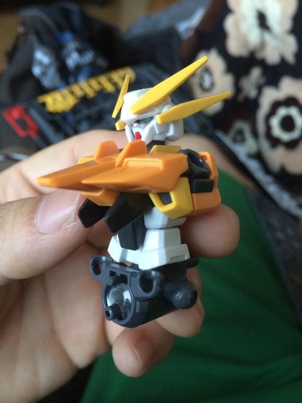 吉緒もこもこ丸まさお 2巻発売中 ガンダムハルート組み立て中 ハルートの太陽炉はこのように股間の位置にあります 腰アーマーをつけると完全に見えなくなりますが 一応クリアパーツが使われていてなんとも贅沢 Http T Co Sn7yazg9vv 吉緒もこもこ丸まさお 2巻発売中 ガンダムハルート組み立て中 ハルートの太陽炉はこのように股間の位置にあります 腰アーマーをつけると完全に見えなくなりますが 一応クリアパーツが使われていてなんとも贅沢 Http T Co Sn7yazg9vv