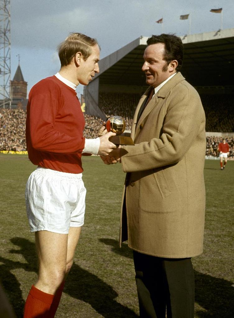 Happy Birthday Sir Bobby Charlton. 
Legend of the game. 
Heres he receiving his 