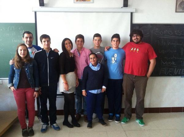 GVXPriego's tweet photo. Cursillo de nuevos animadores de @MaristasPriego Feliz formación a todos. http://t.co/BfbXTsMOez