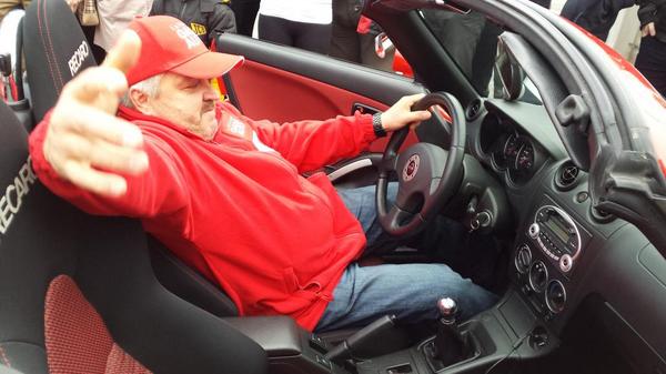 iAutolv's tweet photo. Ivars Caune stāsta par pareizu stūrēšanu #gadaauto #mols http://t.co/9pGCufrSEb