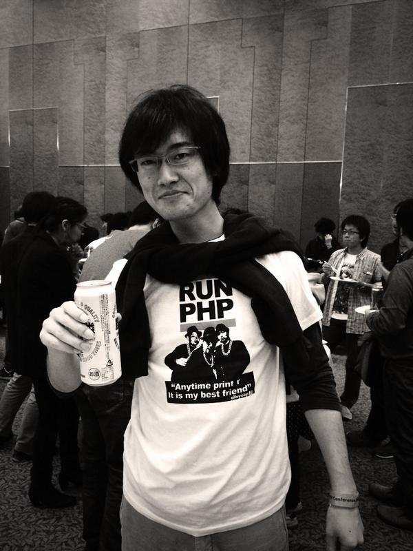 uzulla's tweet image. このTシャツかっこいいな!!! #phpcon2014