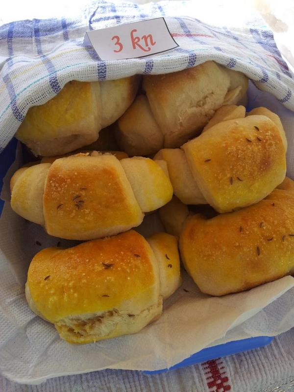 igorklajo's tweet photo. Nemam pojma šta da jedem #dansela #paprikafest #Lug #Lasko #Baranya #Baranja http://t.co/7GTrCxA49H