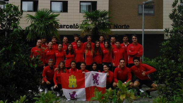 Nuestra selección al completo. #CtoEspSSAAabsoluto. #castillayleon