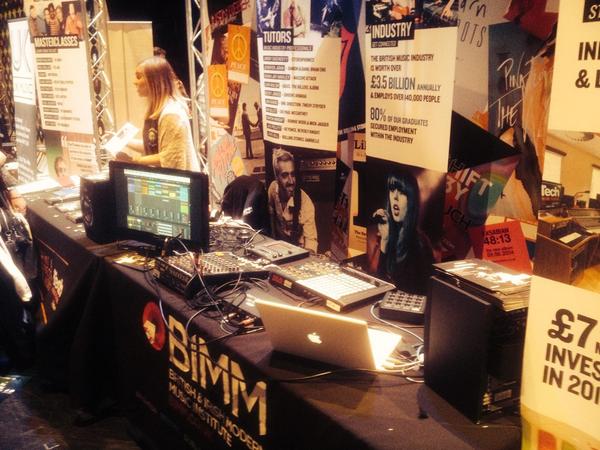 PseudoConcept's tweet photo. @bigmusicUK representing BIMM http://t.co/JVz2XWdPJi