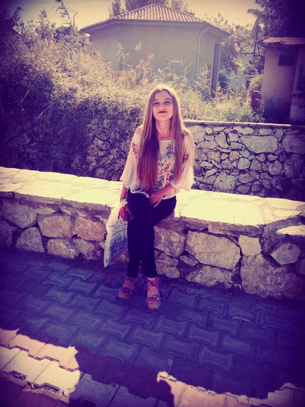 Olayların değişmesini beklerken bir bakmissin değişen sen olmuşsun