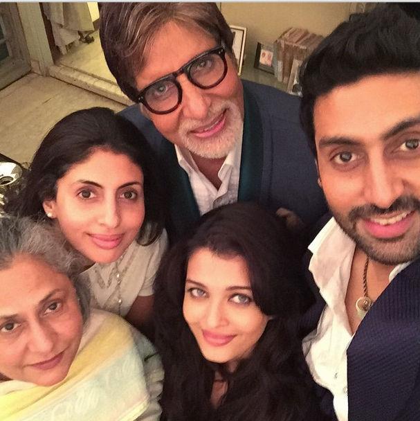 Happy 72nd Birthday Amitabh Bachchan! Family Click 
