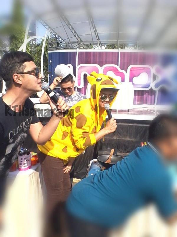 RTHsemarang's tweet photo. Aaaaa liat @rafaell_16 waktu goyang Rasa2 nya hihihi asoyyy . #PotretCoco @MYRAFLATAHUGS http://t.co/kwU5jod7fQ
