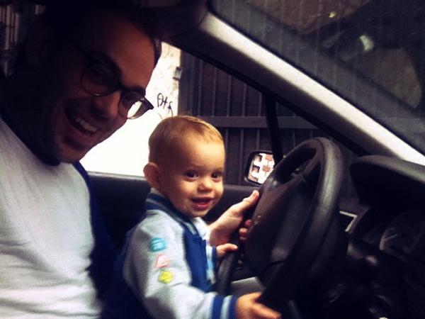 gutipatum's tweet photo. Vamos a recoger a la hermana del cole!!!! http://t.co/h55TYcAMBA