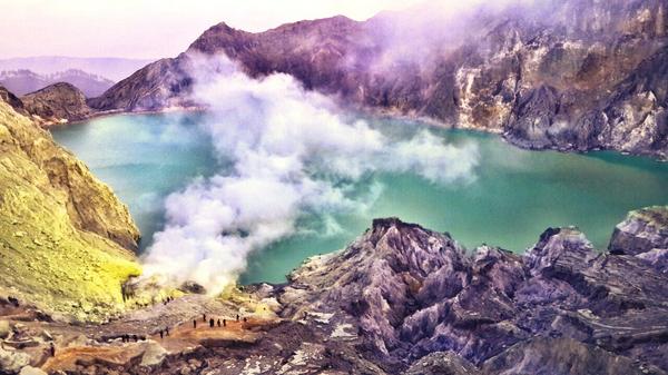 SpotBagus's tweet photo. Perfect Spot. Kawah Ijen, bondowoso-banyuwangi. Fotografer: @cil_nawangsari #spotbagus #spotbanyuwangi. http://t.co/Q3SBaWL8gD