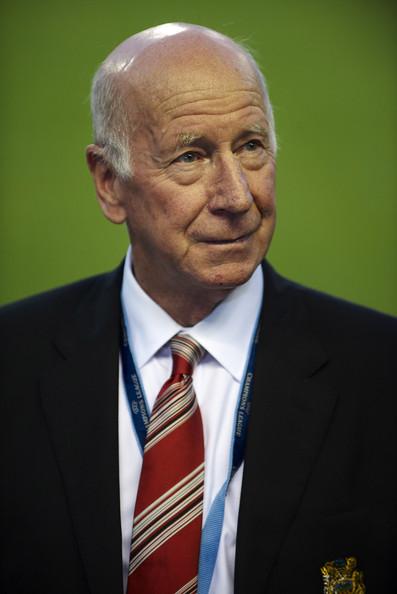 Baba guaa tuh ess Happy 77th Birthday Sir Bobby Charlton. 249 goals 158 appearance. True Legend :) 